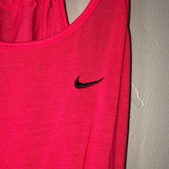 nike workout tank top - Picture 2 of 4